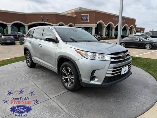 2017 Toyota Highlander LE