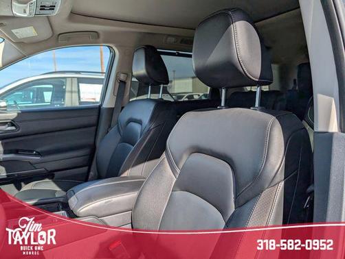 2023 Nissan Pathfinder SL FWD