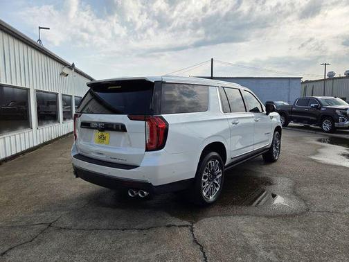 2023 GMC Yukon XL Denali Ultimate