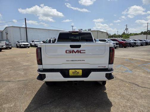 2024 GMC Sierra 2500 AT4