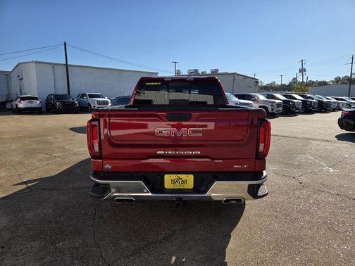 2024 GMC Sierra 1500 SLT