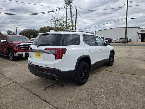 2021 GMC Acadia AWD AT4