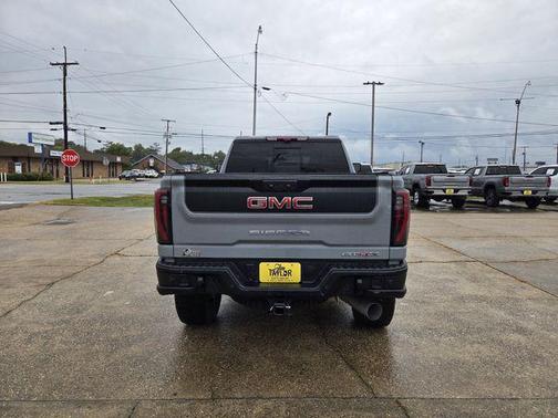 2024 GMC Sierra 2500 AT4