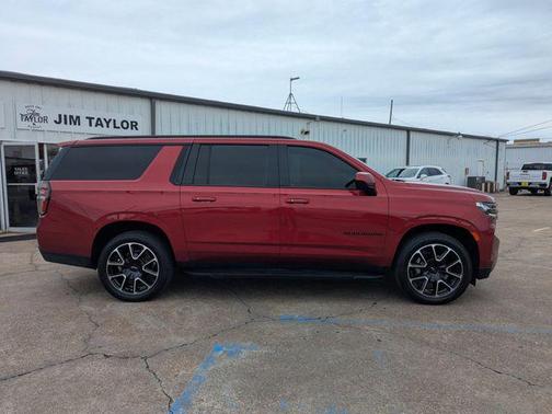 2021 Chevrolet Suburban RST