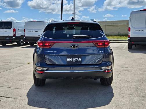 Pacific Blue 2021 Kia Sportage EX
