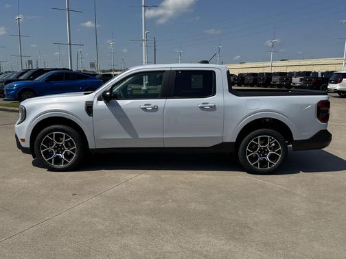 Space White Metallic 2026 Ford Maverick Lariat
