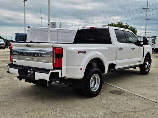 White Metallic 2024 Ford F-350 Limited