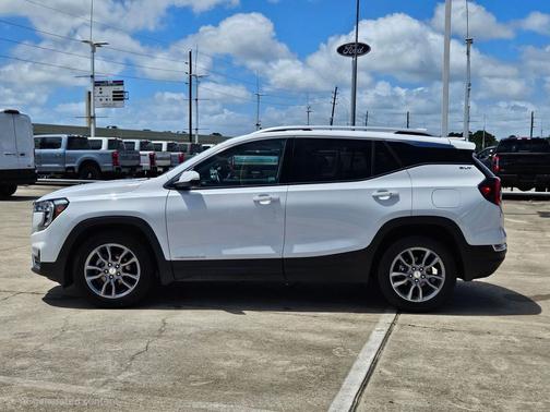 Summit White 2024 GMC Terrain SLT