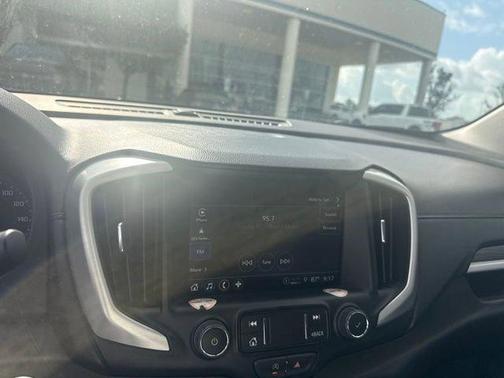 Summit White 2024 GMC Terrain SLT