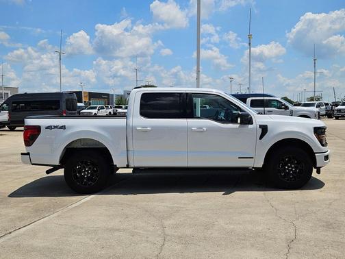 Oxford White 2024 Ford F-150 XLT