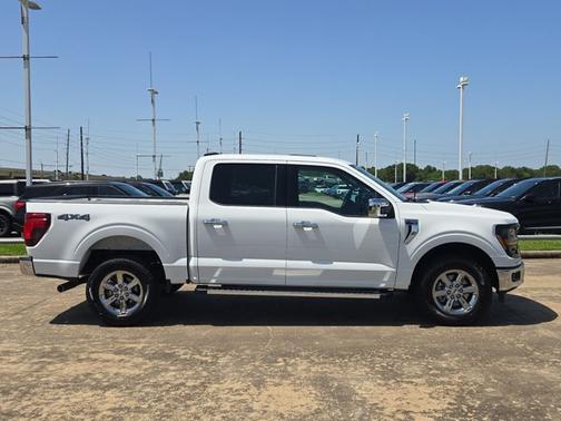 OXFORD WHITE 2025 Ford F-150 XLT