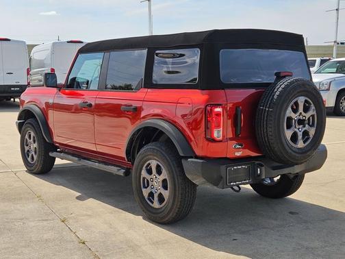 HOT PEPPER RED MET TINT CC 2023 Ford Bronco BIG BEND