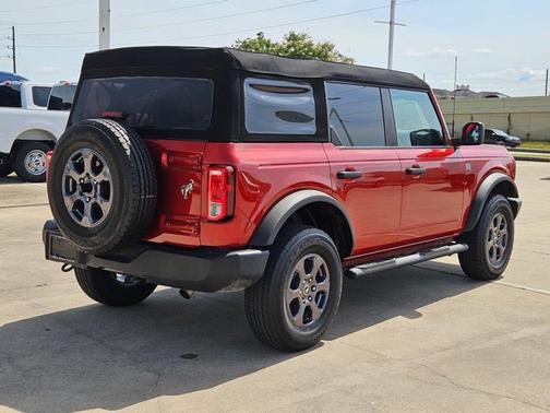HOT PEPPER RED MET TINT CC 2023 Ford Bronco BIG BEND