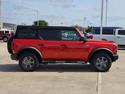 HOT PEPPER RED MET TINT CC 2023 Ford Bronco BIG BEND