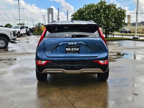 Mineral Blue 2024 Kia Niro EV Wind