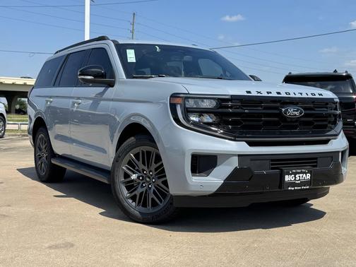 Glacier Gray Metallic Tri-Coat 2026 Ford Expedition Platinum