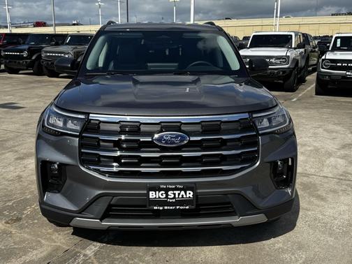 Carbonized Gray Metallic 2026 Ford Explorer Active
