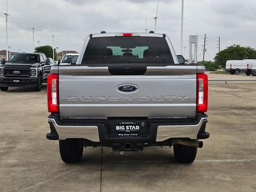 ICONIC SILVER 2024 Ford F-250 XLT