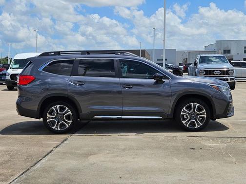 Magnetite Gray Metallic 2025 Subaru Ascent Limited 7-Passenger