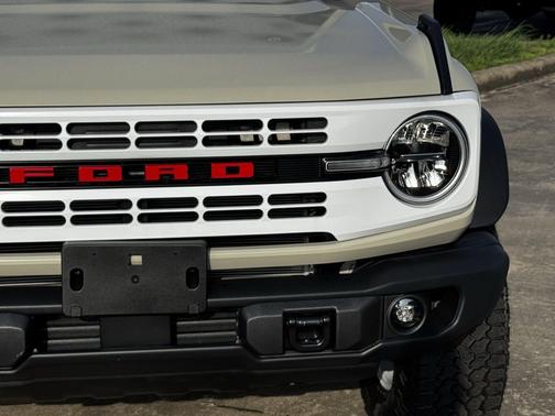 Beige 2026 Ford Bronco Heritage Edition