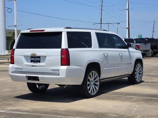 Iridescent Pearl Tricoat 2019 Chevrolet Suburban PREMIER