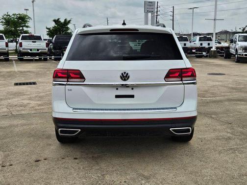 Pure White 2023 Volkswagen Atlas 2.0T SE w/Technology