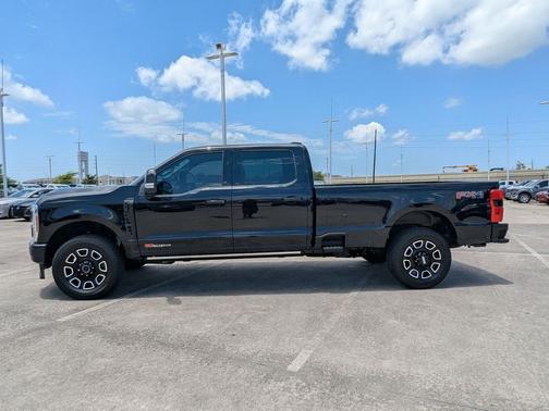 Black Metallic 2025 Ford F-350 Platinum