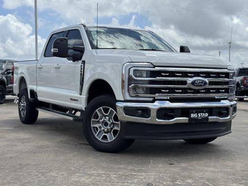 Star White Metallic Tri-Coat 2026 Ford F-250 Lariat