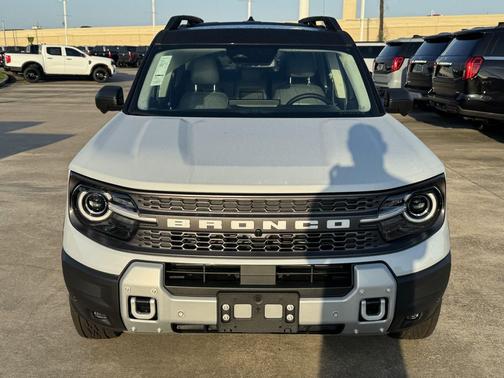 Space White Metallic 2026 Ford Bronco Sport Badlands