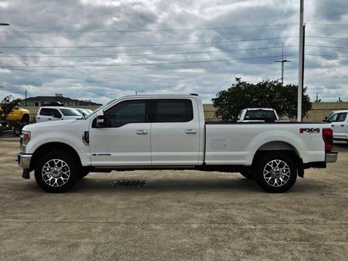 White Metallic 2022 Ford F-350 Lariat