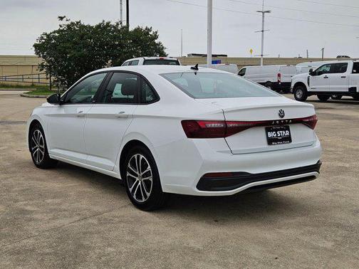 White 2025 Volkswagen Jetta 1.5T Sport