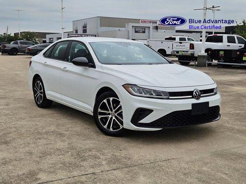 White 2025 Volkswagen Jetta 1.5T Sport