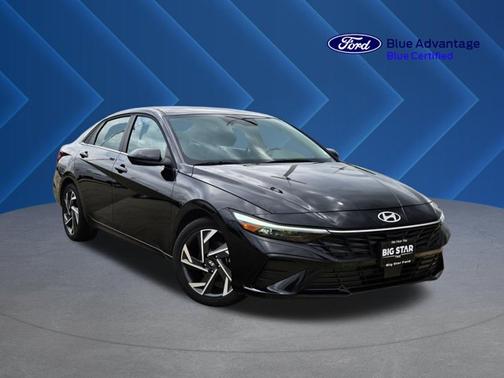 Black 2025 Hyundai ELANTRA SEL CONVENIENCE
