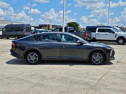 Interstellar Gray 2025 Kia K4 LXS
