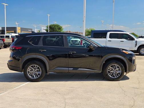 Super Black 2024 Nissan Rogue S