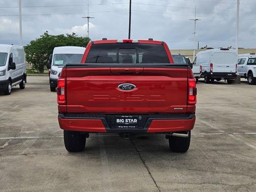 HOT PEPPER RED MET TINTD CC 2023 Ford F-150 XLT