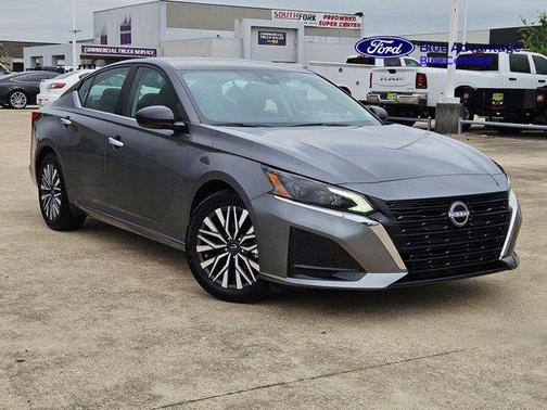 Gun Metallic 2025 Nissan Altima 2.5 SV