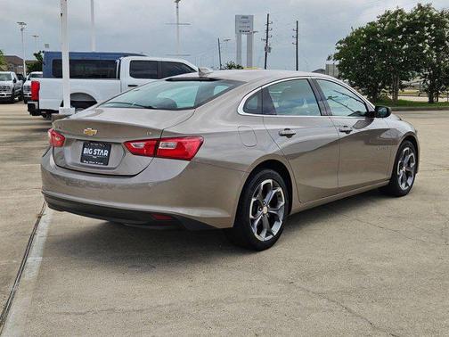Mineral Gray Metallic 2024 Chevrolet Malibu LT