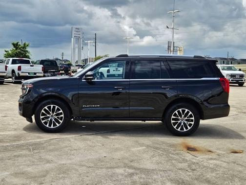 AGATE BLACK METALLIC 2025 Ford Expedition PLATINUM