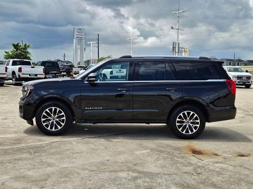 Black Metallic 2025 Ford Expedition Platinum