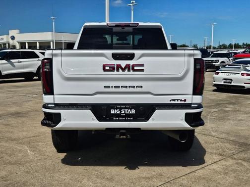 Summit White 2025 GMC Sierra 1500 AT4