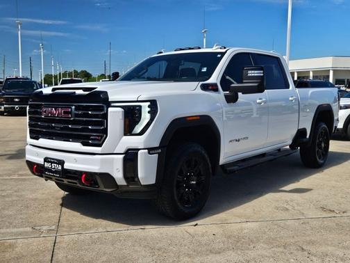 Summit White 2025 GMC Sierra 1500 AT4
