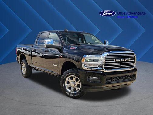 Diamond Black Crystal Pearlcoat 2024 RAM 2500 Laramie