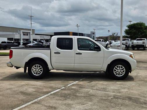 Glacier White 2019 Nissan Frontier SV