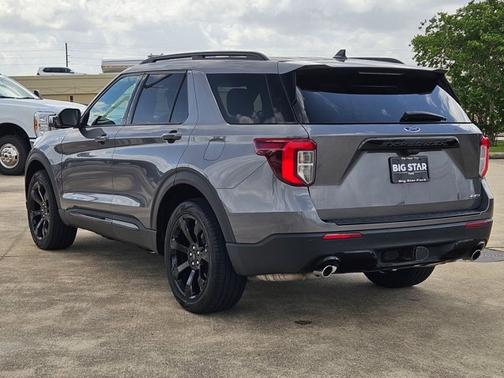 CARBONIZED GRAY METALLIC 2023 Ford Explorer ST-LINE