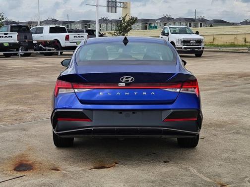 Intense Blue 2025 Hyundai ELANTRA SEL CONVENIENCE