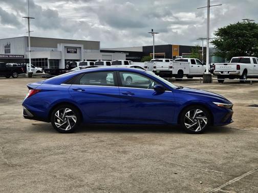 Intense Blue 2025 Hyundai ELANTRA SEL CONVENIENCE