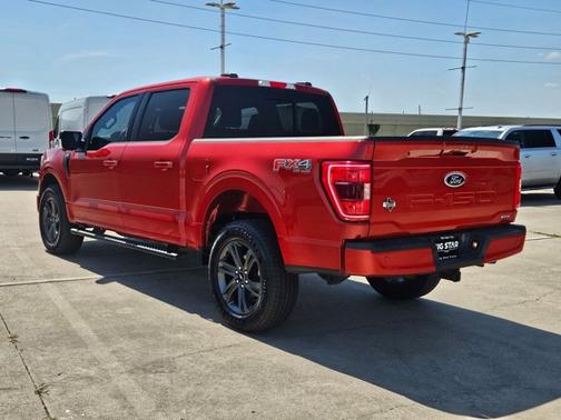 HOT PEPPER RED MET TINTD CC 2023 Ford F-150 XLT