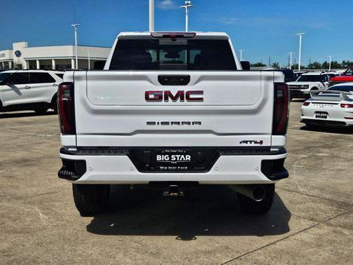Summit White 2025 GMC Sierra 2500 AT4