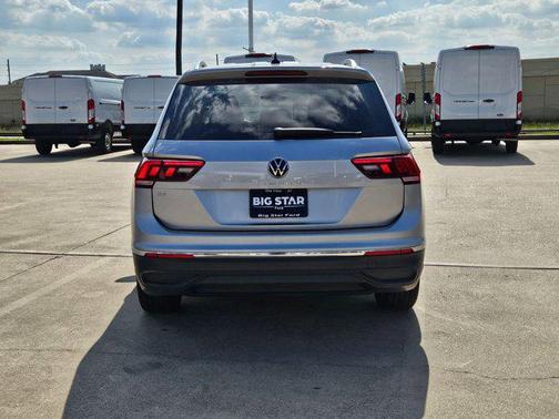 White 2024 Volkswagen Tiguan 2.0T SE